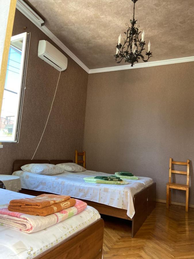 Уютный Дворик Sukhumi Eksteriør billede